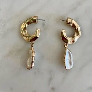 Banana Republic Gold and Freshwater  Pearl Earrings